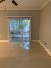 3129 Santorini Ct in Tampa, FL - Foto de edificio - Building Photo