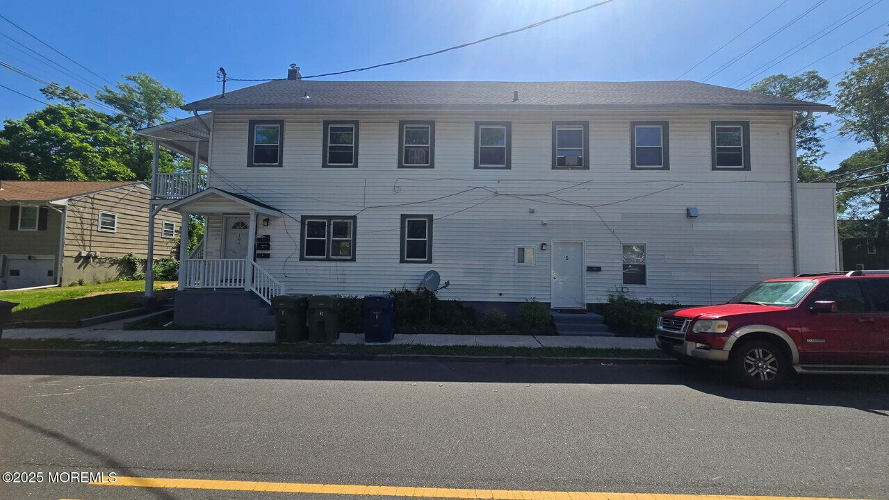 101 Anelve Ave in Neptune City, NJ - Foto de edificio