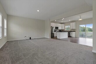 111 Coyote Willow Dr in Etna, OH - Building Photo - Building Photo