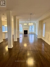 16 WAYMOUNT Ave in Richmond Hill, ON - Building Photo - Building Photo