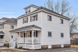 4 Mc Gregor St, Unit A - 1st Floor in Derry, NH - Building Photo - Building Photo