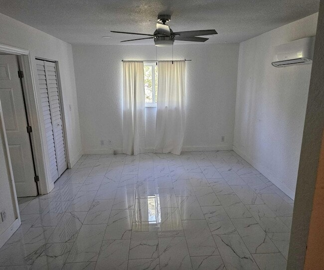 1943 Kirk Rd, Unit PH57K in West Palm Beach, FL - Foto de edificio - Building Photo