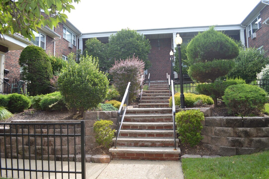 455 Fairview Ave in Fairview, NJ - Building Photo