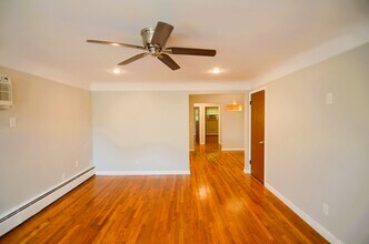 5850 Robison Rd, Unit 3 in Cincinnati, OH - Building Photo - Building Photo