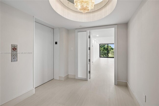 700 Coral Wy in Coral Gables, FL - Building Photo - Building Photo