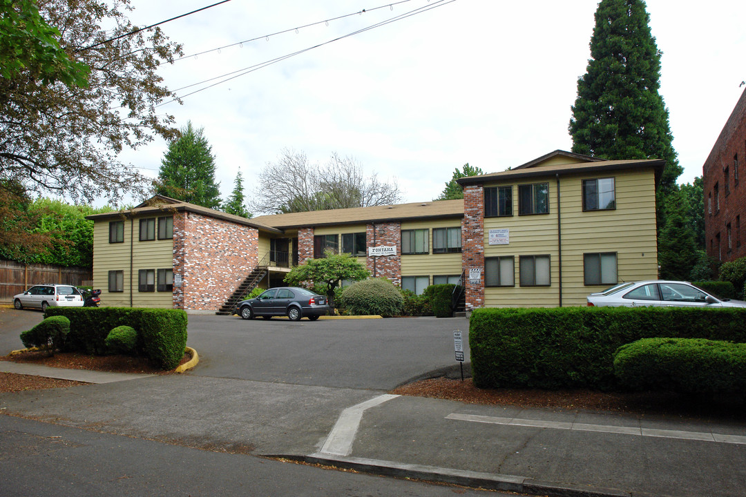 Fontana in Portland, OR - Building Photo