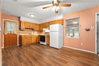 11297 Old Moffat Rd in Wilmer, AL - Building Photo - Building Photo