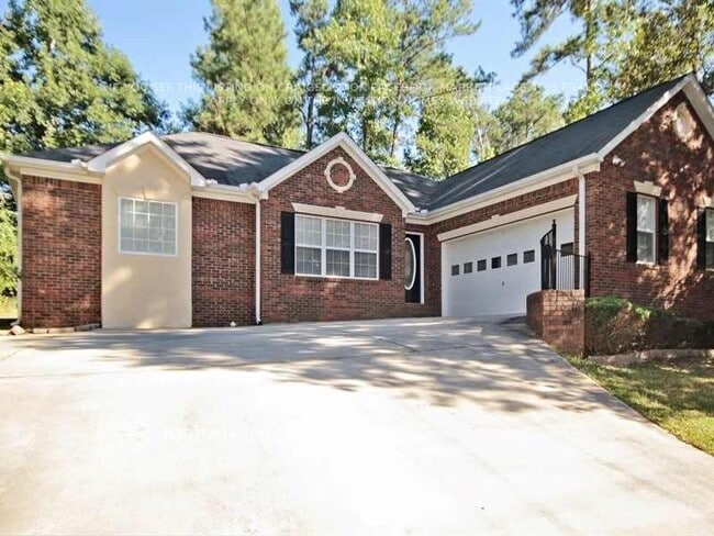 property at 3061 Ridgeview Dr