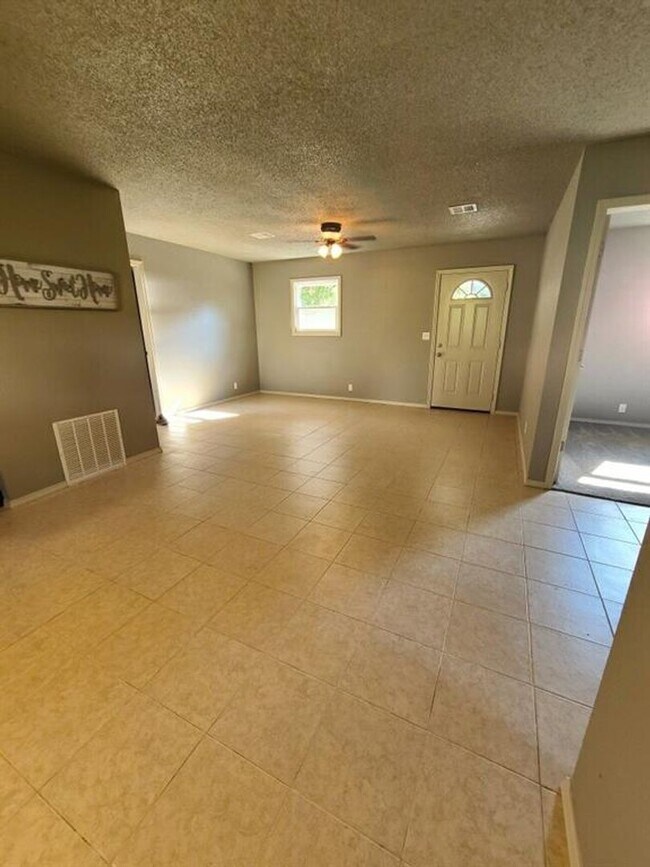 401 Beaver Cir Dr in Anderson, MO - Building Photo - Building Photo