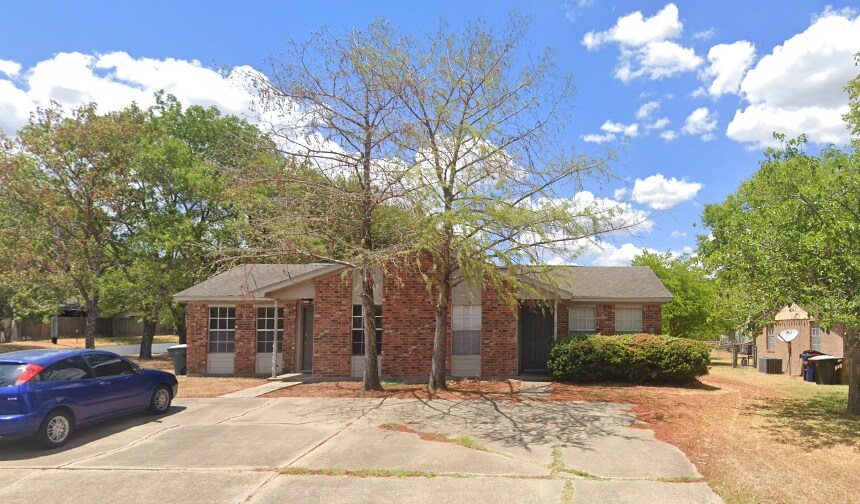 301 Columbia Ct, Unit 301 in College Station, TX - Foto de edificio
