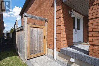 36 Eldridge Pl in Whitby, ON - Building Photo - Building Photo