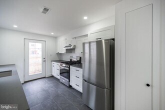 2009 E Cumberland St in Philadelphia, PA - Building Photo - Building Photo