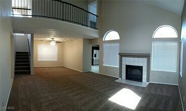111 Quiet Desert Ln in Henderson, NV - Building Photo - Building Photo