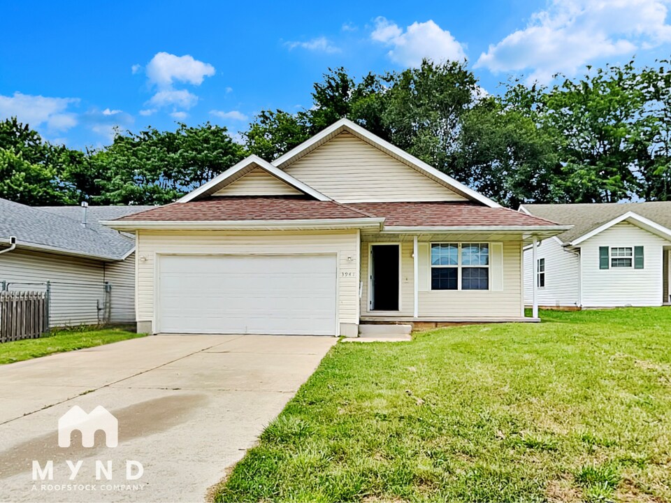 3941 W Church St in Springfield, MO - Building Photo