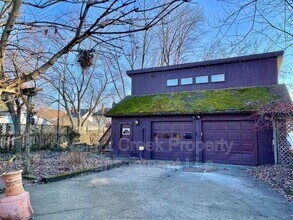 1041 W 10th St in Lorain, OH - Building Photo - Building Photo