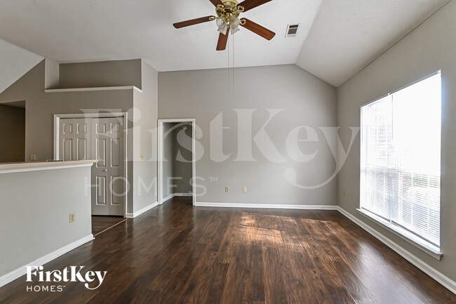 6328 Farm Hill Dr in Memphis, TN - Building Photo - Building Photo