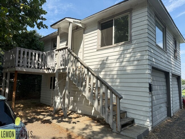 property at 1306 S 16th Ave