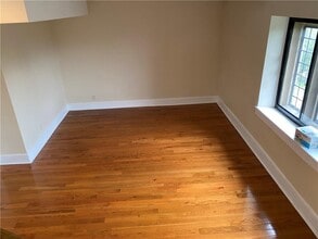 305 Chateau Rive in Peekskill, NY - Building Photo - Building Photo