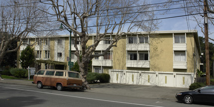 Grand Central in Alameda, CA - Building Photo - Building Photo