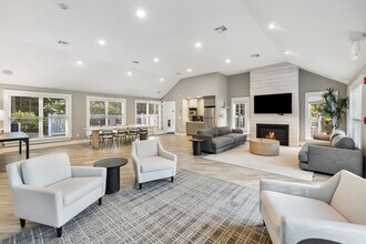 223 Weaver St in Greenwich, CT - Building Photo - Building Photo