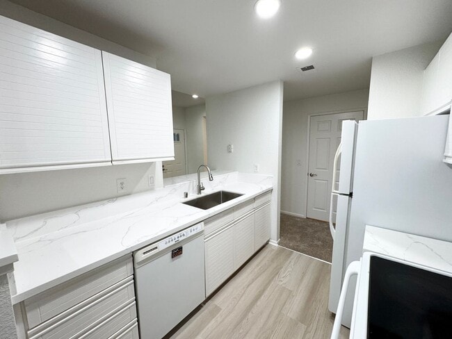 7670 Canyon Meadows Cir in Pleasanton, CA - Building Photo - Building Photo