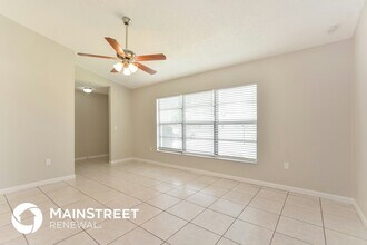 1679 April Ave in Deltona, FL - Foto de edificio - Building Photo