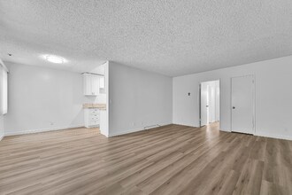 1009 N Edinburgh Ave in West Hollywood, CA - Building Photo - Building Photo