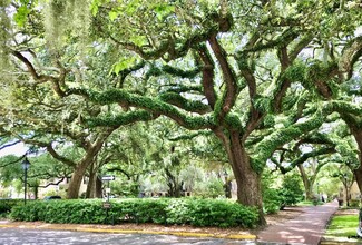 215 W Taylor St, Unit 215 in Savannah, GA - Foto de edificio - Building Photo