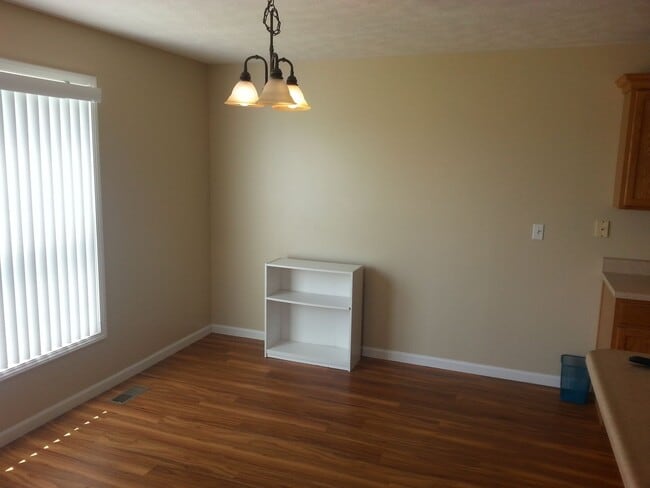 703A Sunflower St in Savoy, IL - Building Photo - Building Photo