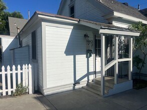 329-335 E Palmyra Ave in Orange, CA - Building Photo - Building Photo