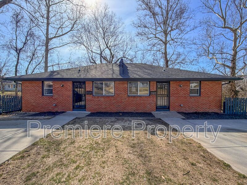 719 E College St in Independence, MO - Building Photo