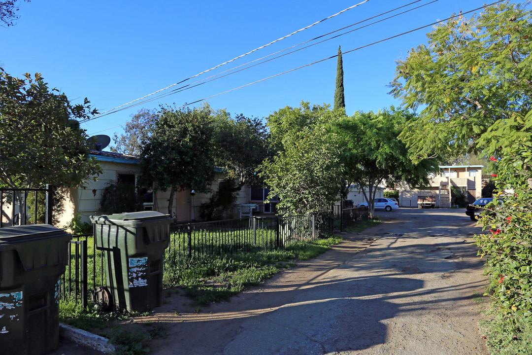 1403-1421 S Orange St in Escondido, CA - Building Photo