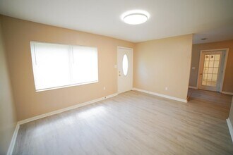 1038 Dover St in Tallahassee, FL - Building Photo - Building Photo