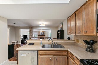 9106 Rockcrest Cir in Austin, TX - Building Photo - Building Photo