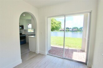 239 NW 107th Ave in Pembroke Pines, FL - Building Photo - Building Photo