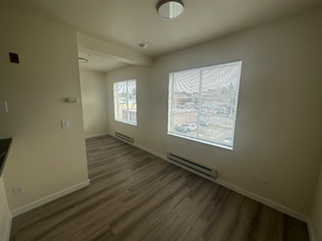 334 Wells Ave S in Renton, WA - Building Photo - Building Photo