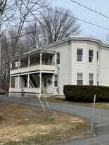 48 Wakefield Ave, Unit 2R in Saco, ME - Building Photo