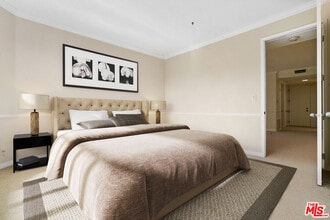 2102 Century Park Ln in Los Angeles, CA - Building Photo - Building Photo