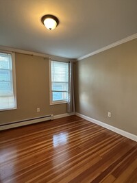 18 Thurston St, Unit #2 in Boston, MA - Building Photo - Building Photo