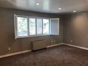 3000 Colorado Ave in Boulder, CO - Foto de edificio - Building Photo