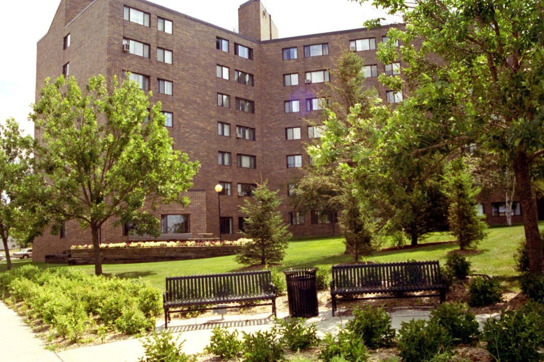 Larson Commons in Cloquet, MN - Building Photo