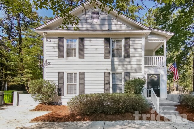 property at 18 Hillpine Ct