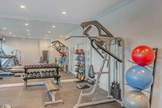 3567 Kirby Dr in Houston, TX - Building Photo - Building Photo