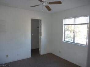 2451 Old Forge Ln in Las Vegas, NV - Building Photo - Building Photo