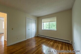 75 Gardner St, Unit 36 in Boston, MA - Building Photo - Building Photo