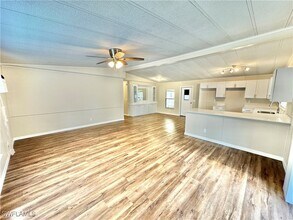 1252 Henderson Creek Dr in Naples, FL - Building Photo - Building Photo