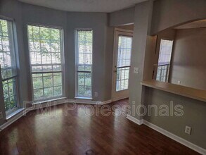 2050 Nashboro Blvd in Nashville, TN - Building Photo - Building Photo