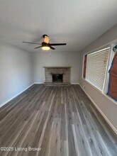 5414 Bungalow Dr in Louisville, KY - Building Photo - Building Photo