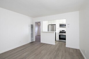 4347 1/2 Hamilton St in San Diego, CA - Building Photo
