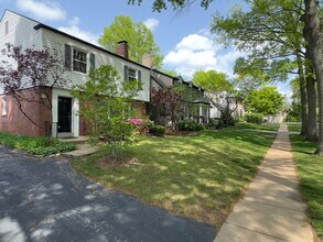 8115 Westmoreland Ave in Clayton, MO - Building Photo - Building Photo